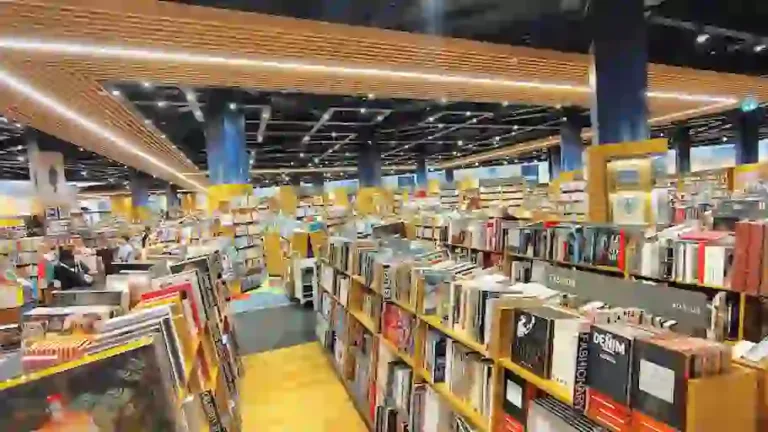 Top 10 Online Bookstores in Dubai for Every Avid Reader