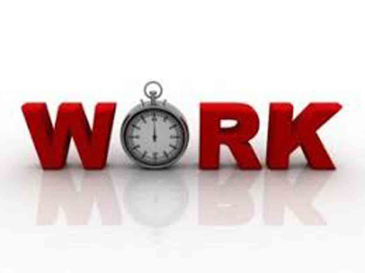 working days in UAE for public and private sector Close Career